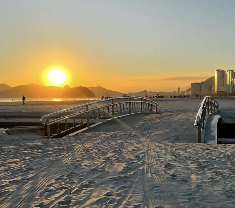 Apartamento Em Santos No Gonzaga Em Frente A Praia Kültér fotó